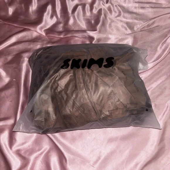 COPY - Skims brown pajama set